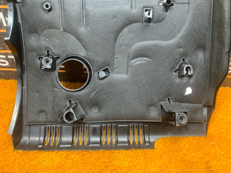 крышка двигателя, 2000 рублей, Красноярск