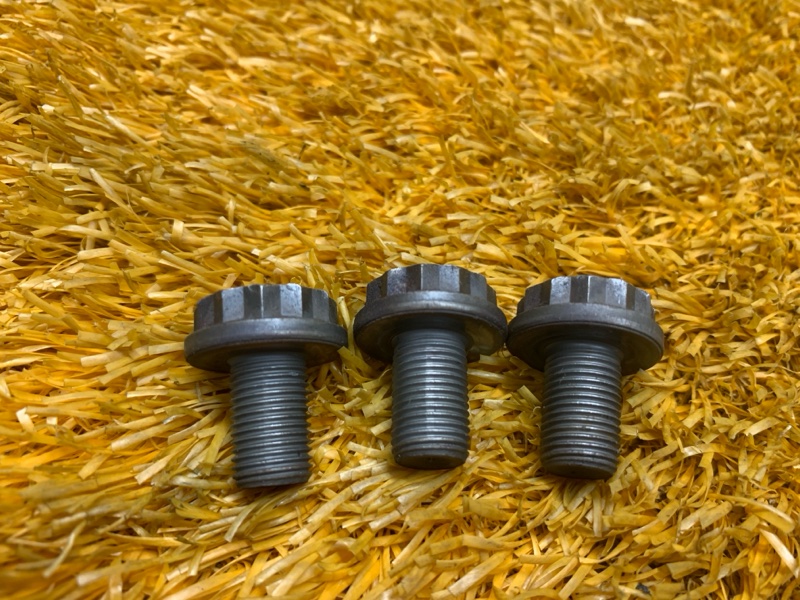 болт гидротрансформатора, 300 рублей, Красноярск