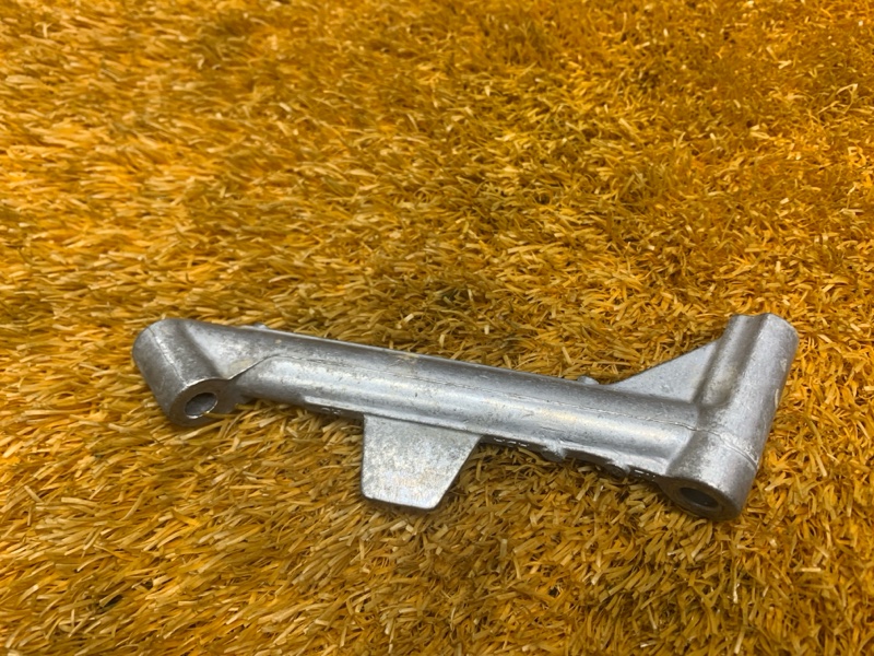 Кронштейн впускного коллектора, 300 рублей, Красноярск