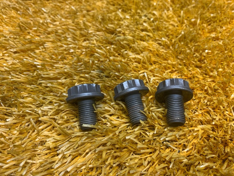 болт гидротрансформатора, 300 рублей, Красноярск