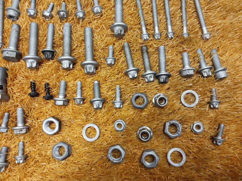 Болты и гайки ДВС, 850 рублей, Красноярск