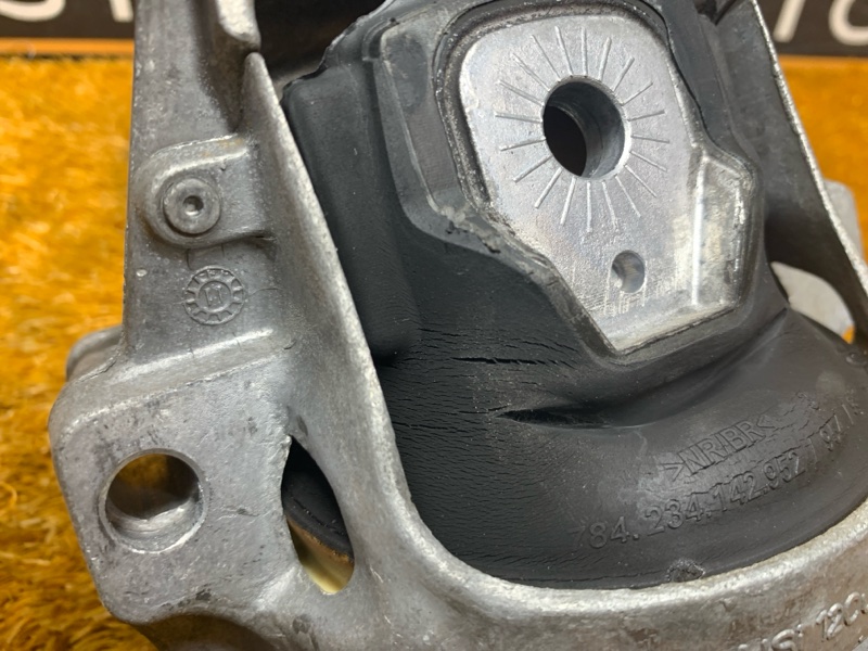 подушка двигателя, 2910 рублей, Красноярск