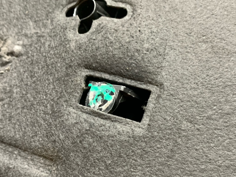 крышка двигателя, 2000 рублей, Красноярск