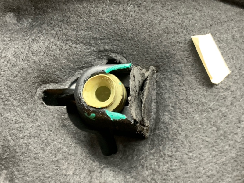 крышка двигателя, 2000 рублей, Красноярск