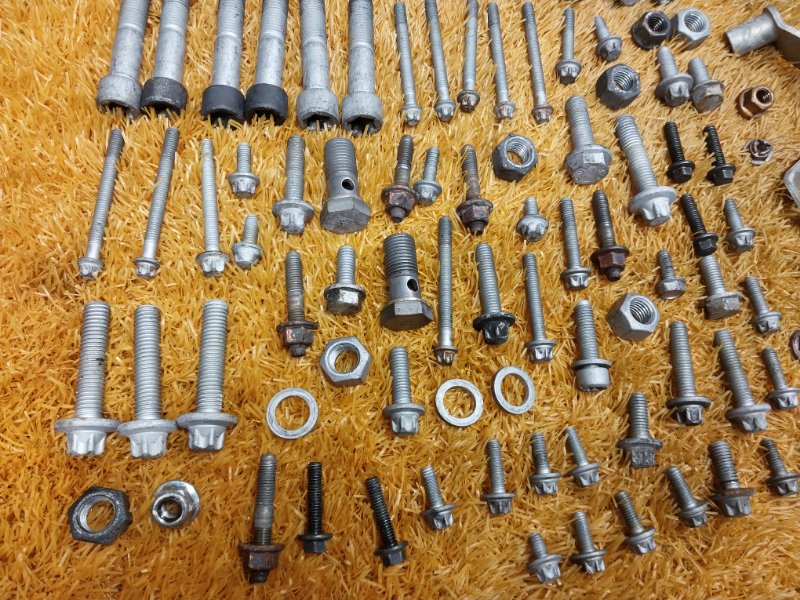 Болты и гайки ДВС, 850 рублей, Красноярск