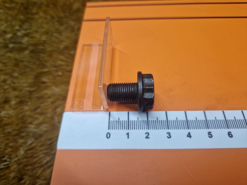 болт гидротрансформатора, 300 рублей, Красноярск