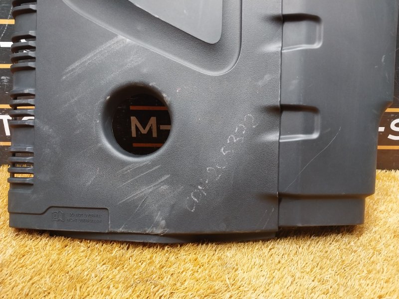 крышка двигателя, 2000 рублей, Красноярск