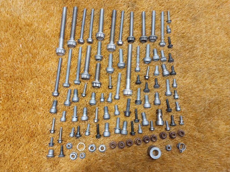 Болты и гайки ДВС, 850 рублей, Красноярск