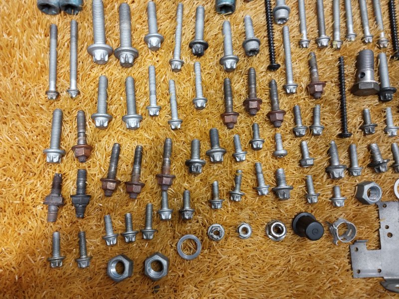 Болты и гайки ДВС, 850 рублей, Красноярск