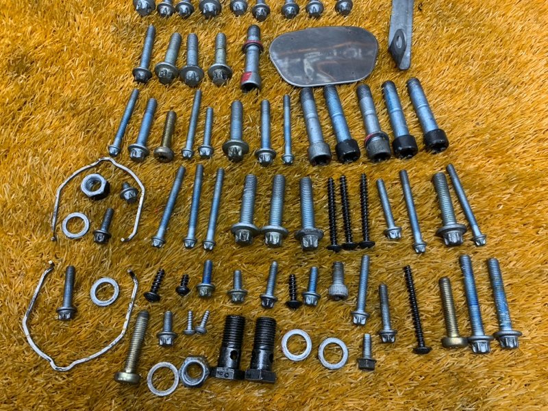 Болты и гайки ДВС, 850 рублей, Красноярск