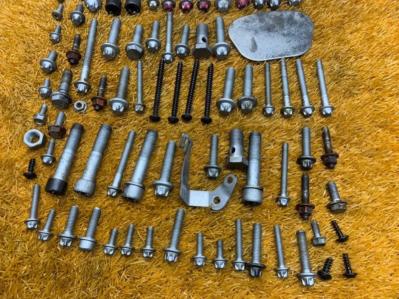 Болты и гайки ДВС, 850 рублей, Красноярск