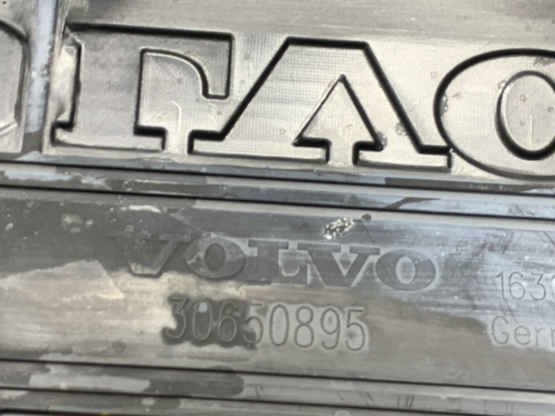 крышка двигателя, 1030 рублей, Красноярск