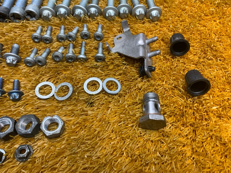 Болты и гайки ДВС, 850 рублей, Красноярск