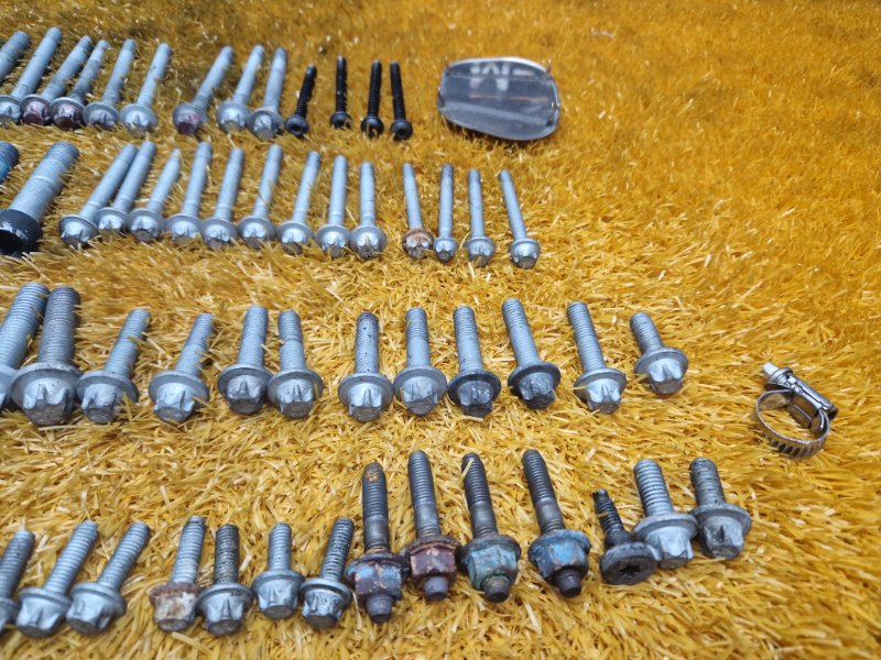 Болты и гайки ДВС, 800 рублей, Красноярск
