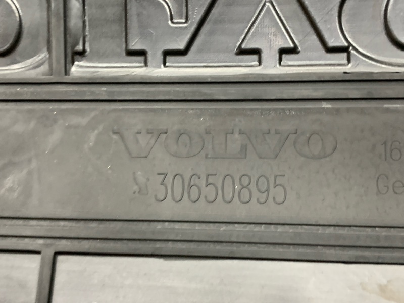 крышка двигателя, 830 рублей, Красноярск