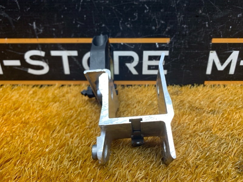 Кронштейн радиатора, 440 рублей, Красноярск