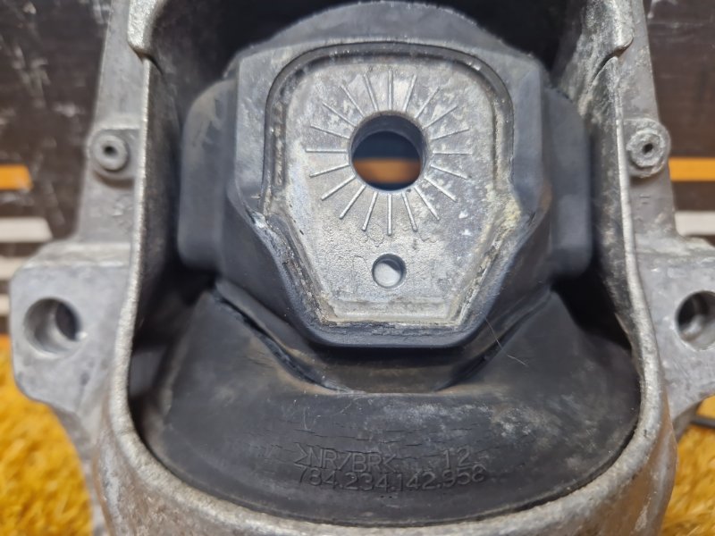 подушка двигателя, 2910 рублей, Красноярск