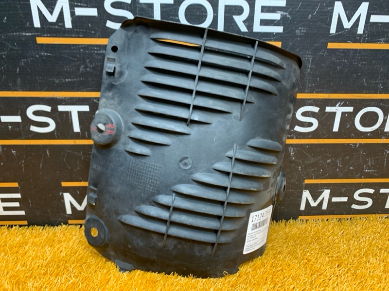 подкрылок, 200 рублей, Красноярск