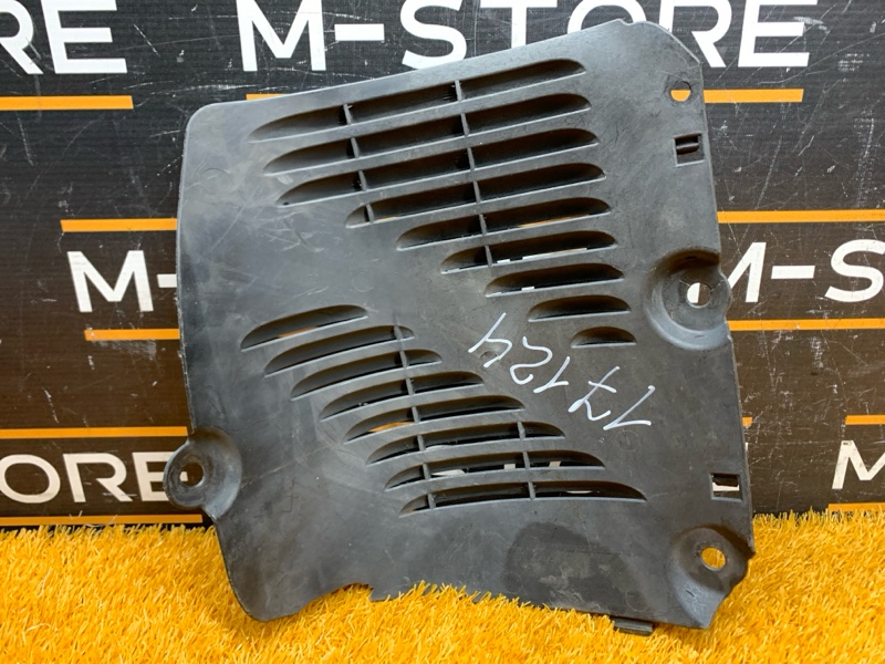 подкрылок, 200 рублей, Красноярск