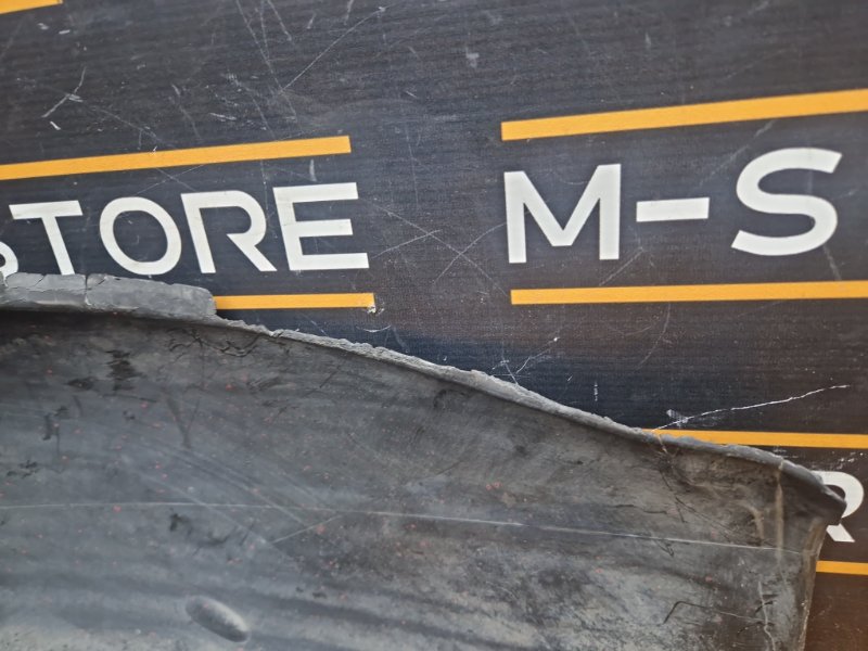 подкрылок, 300 рублей, Красноярск