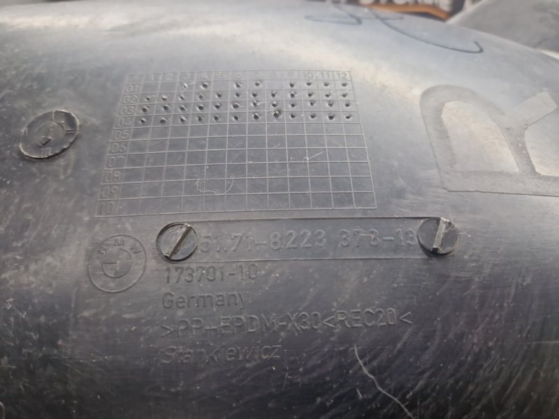 подкрылок, 300 рублей, Красноярск