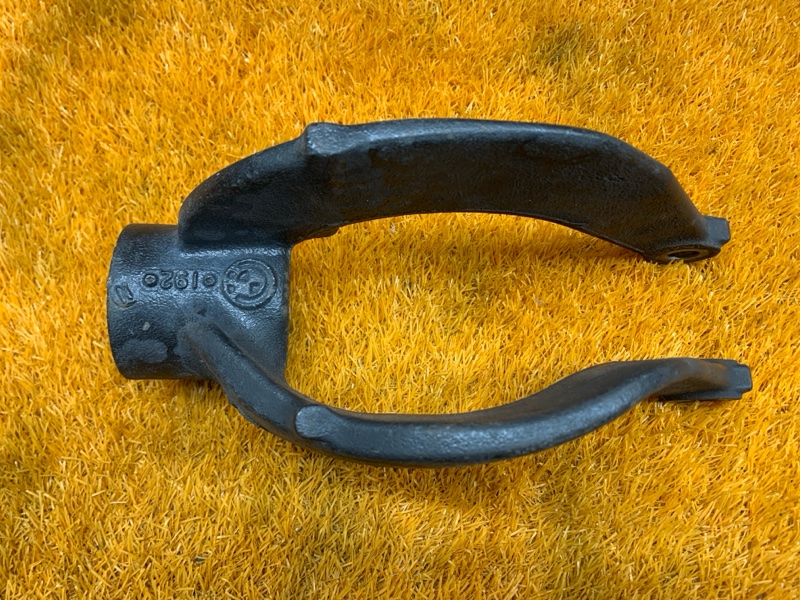 Кронштейн стойки подвески, 920 рублей, Красноярск