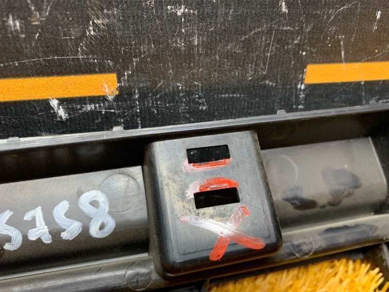 кронштейн порога, 340 рублей, Красноярск