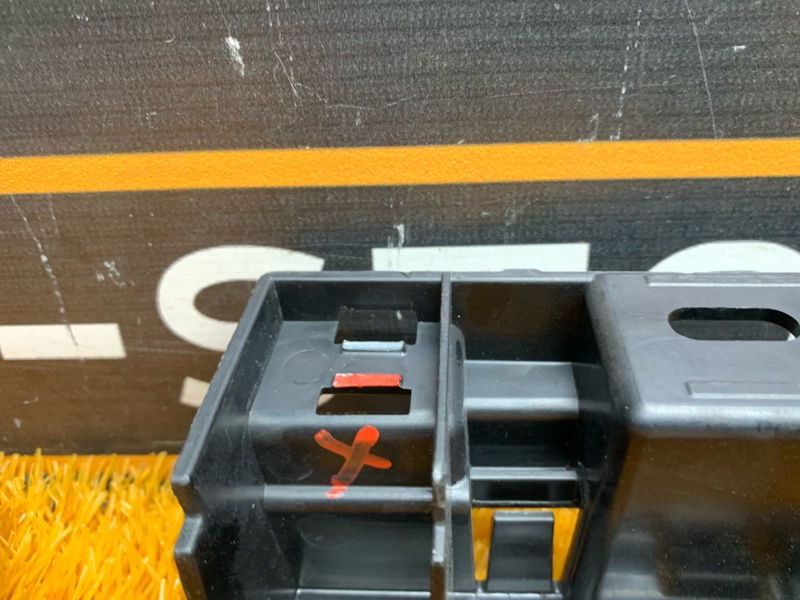 кронштейн порога, 260 рублей, Красноярск