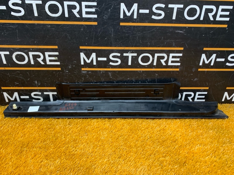 Накладка на порог салона, 380 рублей, Красноярск