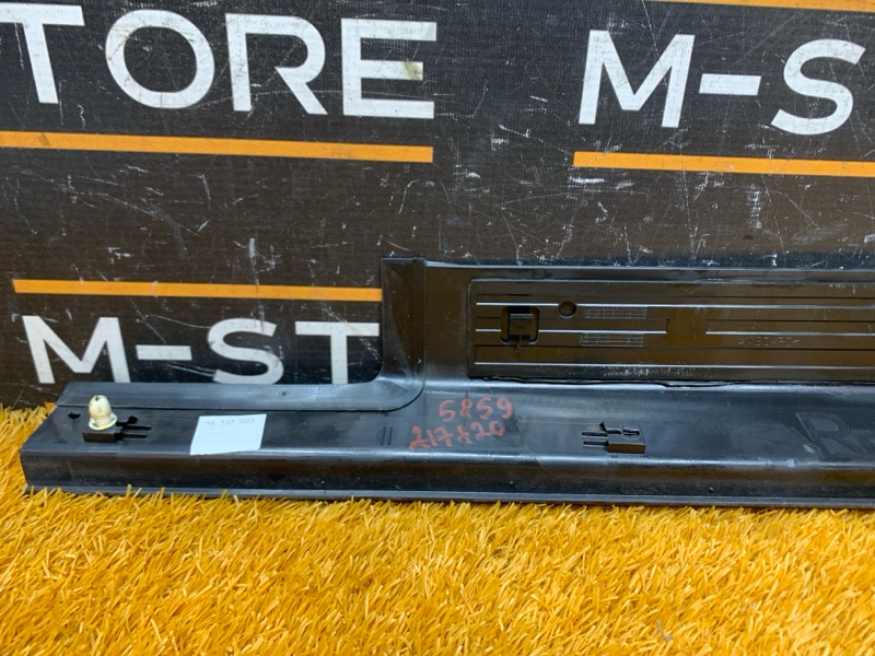 Накладка на порог салона, 380 рублей, Красноярск