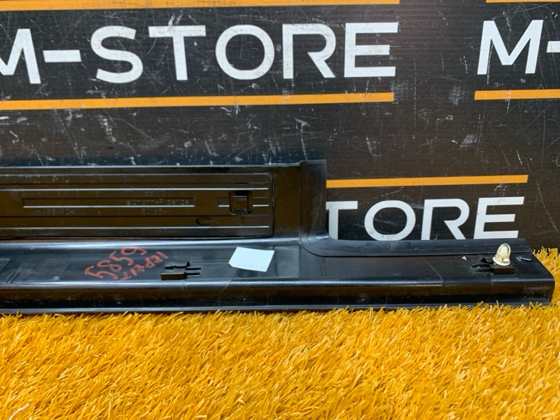 Накладка на порог салона, 380 рублей, Красноярск