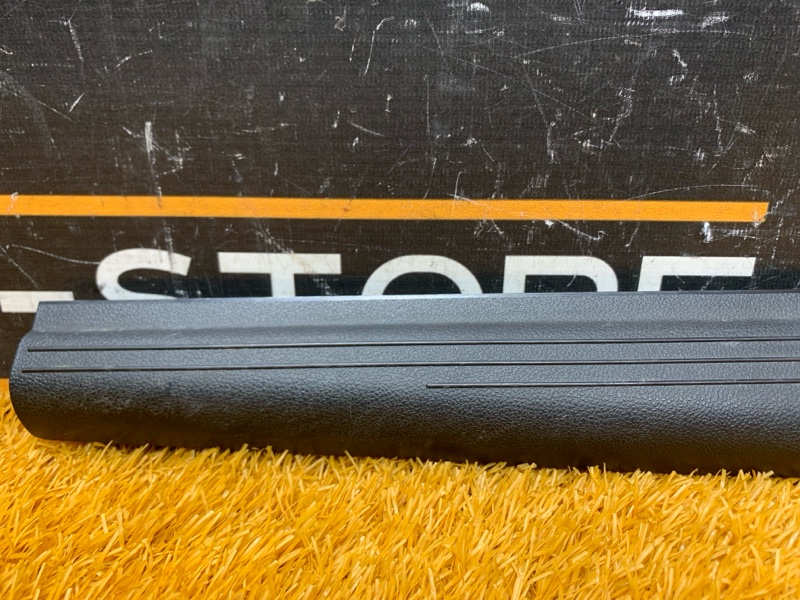 Накладка на порог салона, 200 рублей, Красноярск