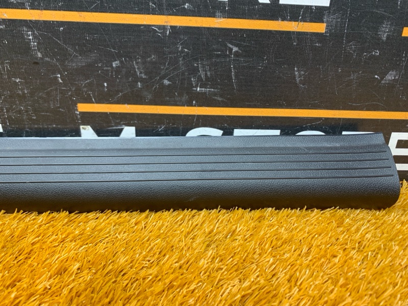 Накладка на порог салона, 200 рублей, Красноярск