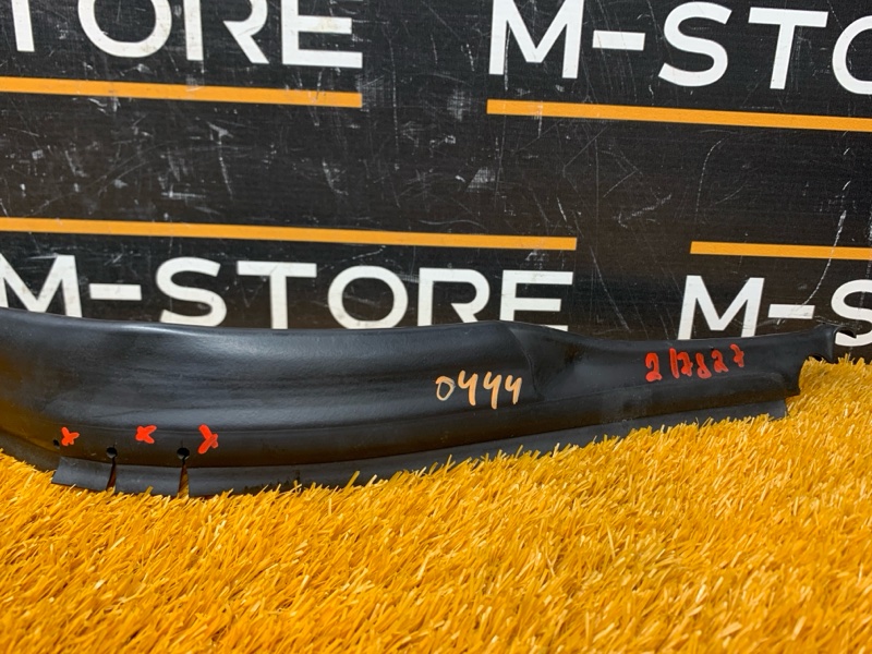 Уплотнитель капота, 370 рублей, Красноярск