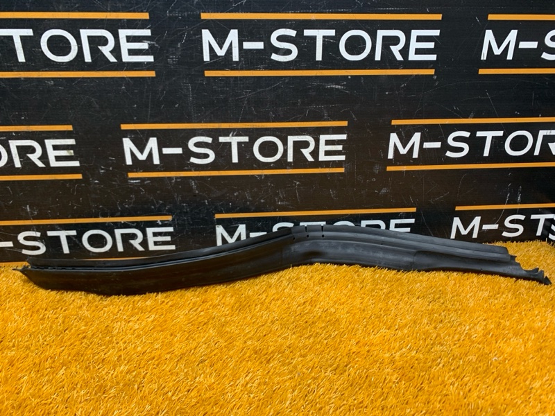 Уплотнитель капота, 370 рублей, Красноярск