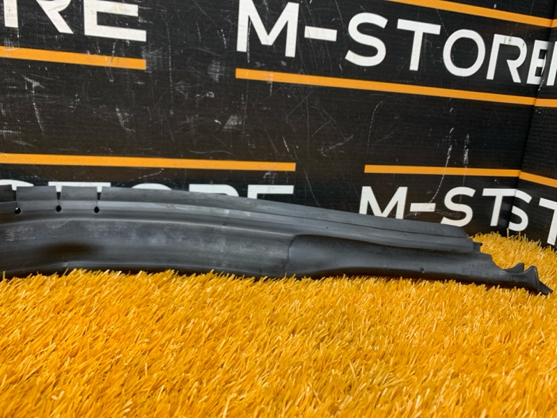 Уплотнитель капота, 370 рублей, Красноярск