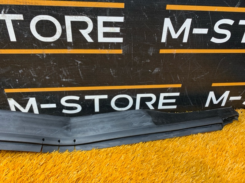 Уплотнитель капота, 370 рублей, Красноярск