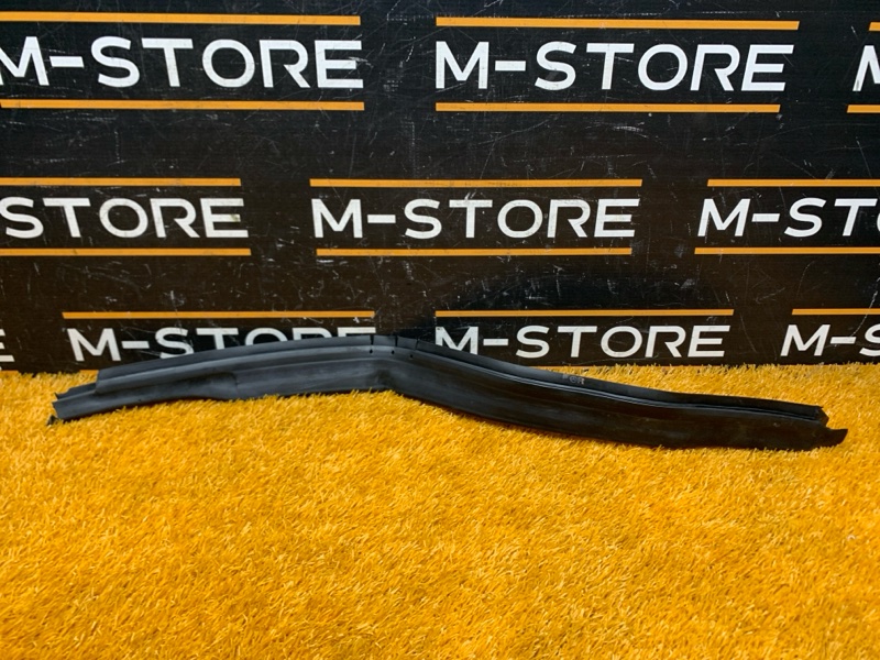 Уплотнитель капота, 370 рублей, Красноярск