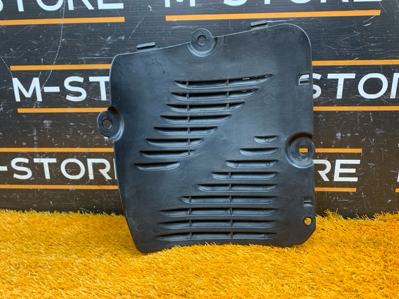 подкрылок, 300 рублей, Красноярск