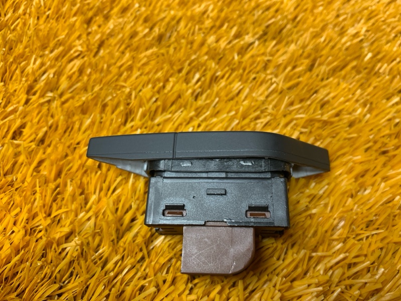 Кнопка центрального замка, 1000 рублей, Красноярск