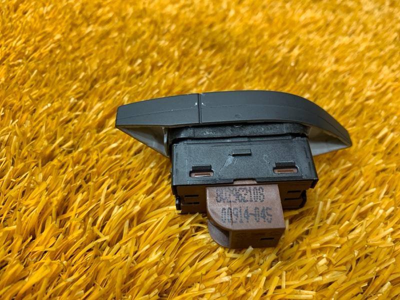 Кнопка центрального замка, 1000 рублей, Красноярск