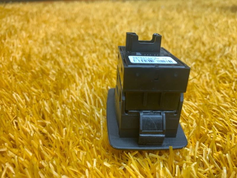 Кнопка открывания багажника, 700 рублей, Красноярск