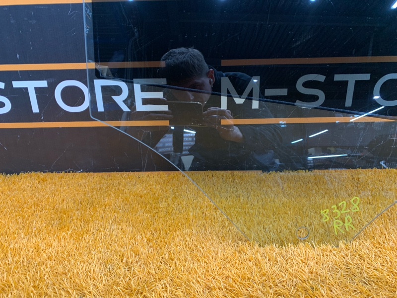 Стекло боковое, 3700 рублей, Красноярск