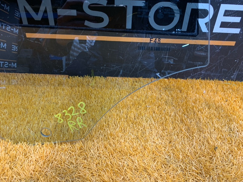 Стекло боковое, 3700 рублей, Красноярск