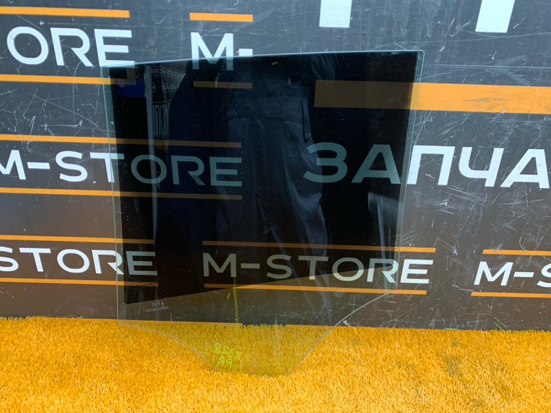 Стекло боковое, 3700 рублей, Красноярск