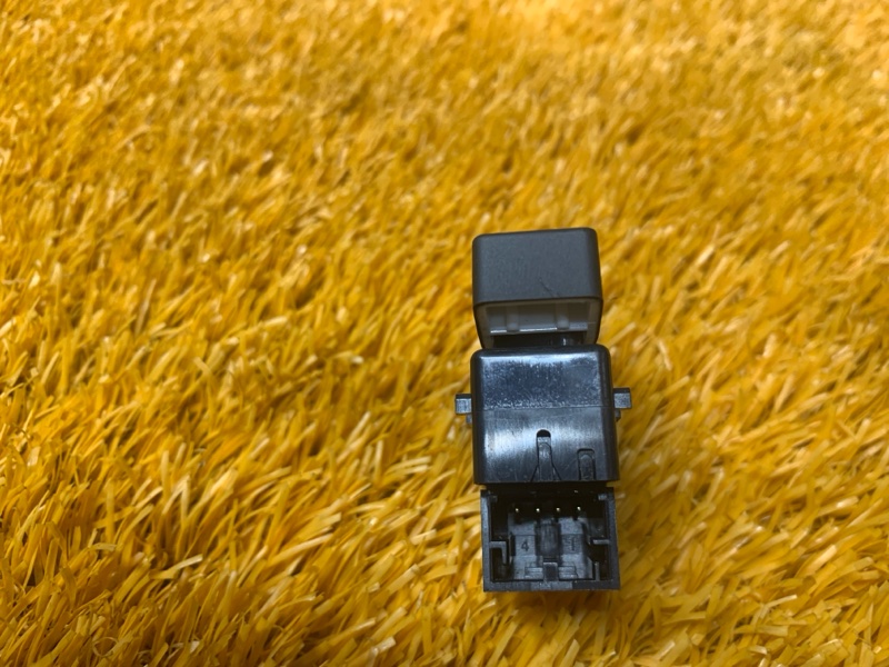 Кнопка центрального замка, 100 рублей, Красноярск