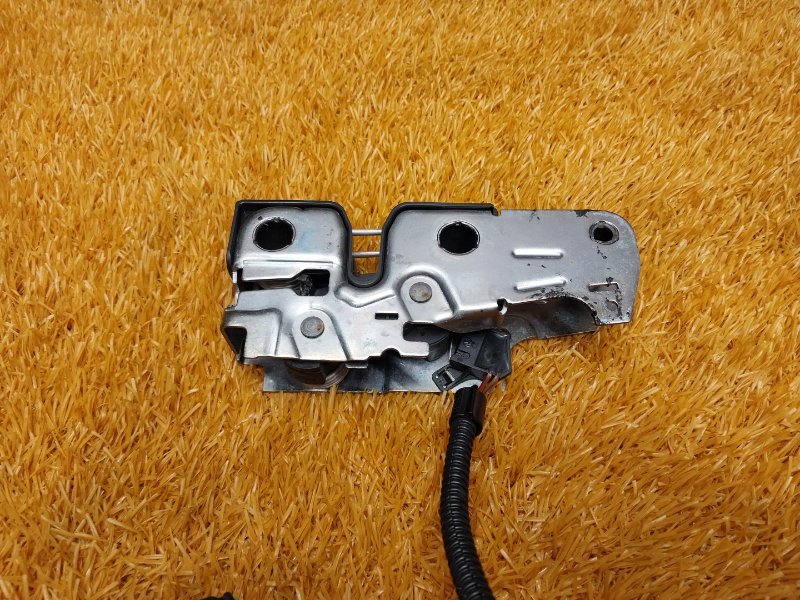 замок капота, 1870 рублей, Красноярск