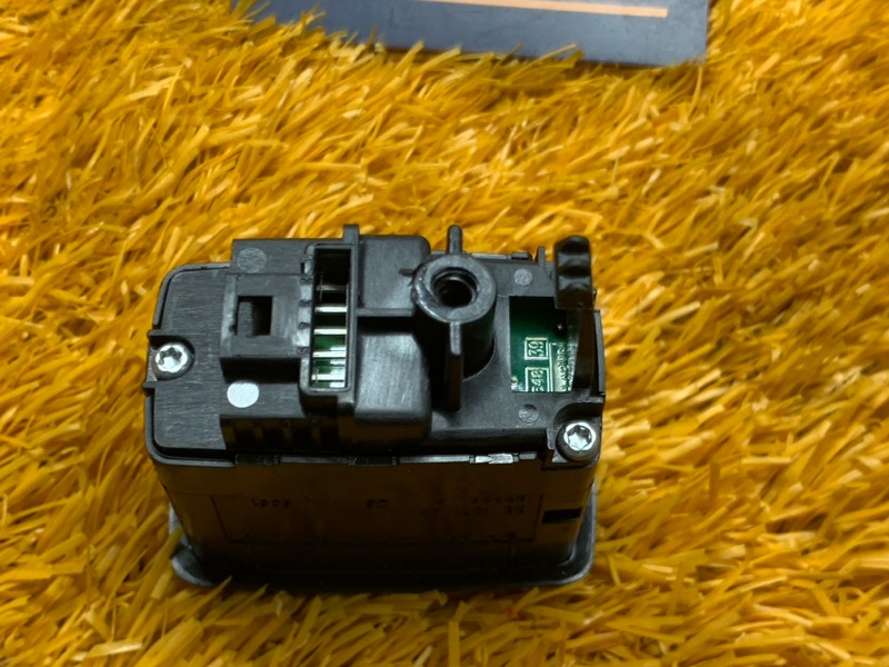 Кнопка открывания багажника, 500 рублей, Красноярск