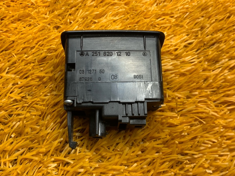 Кнопка открывания багажника, 500 рублей, Красноярск