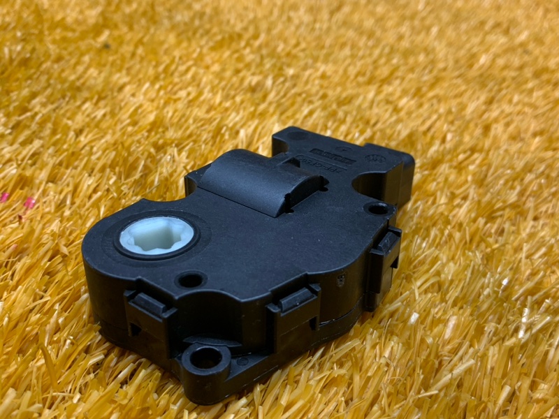 привод заслонки отопителя, 290 рублей, Красноярск